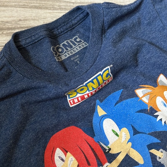 • Sonic the Hedgehog and friends shirt, S • - Picture 3 of 5